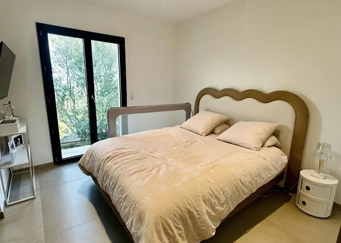 Belle Avec Piscine-4 Personnes Villa
